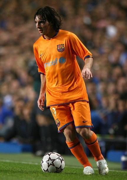 لباس دوم مسی در بارسلونا 2006/07