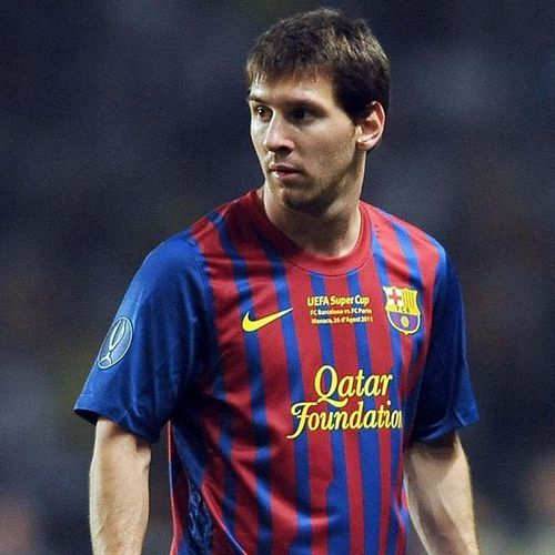 لباس اول مسی در بارسلونا 2011/12