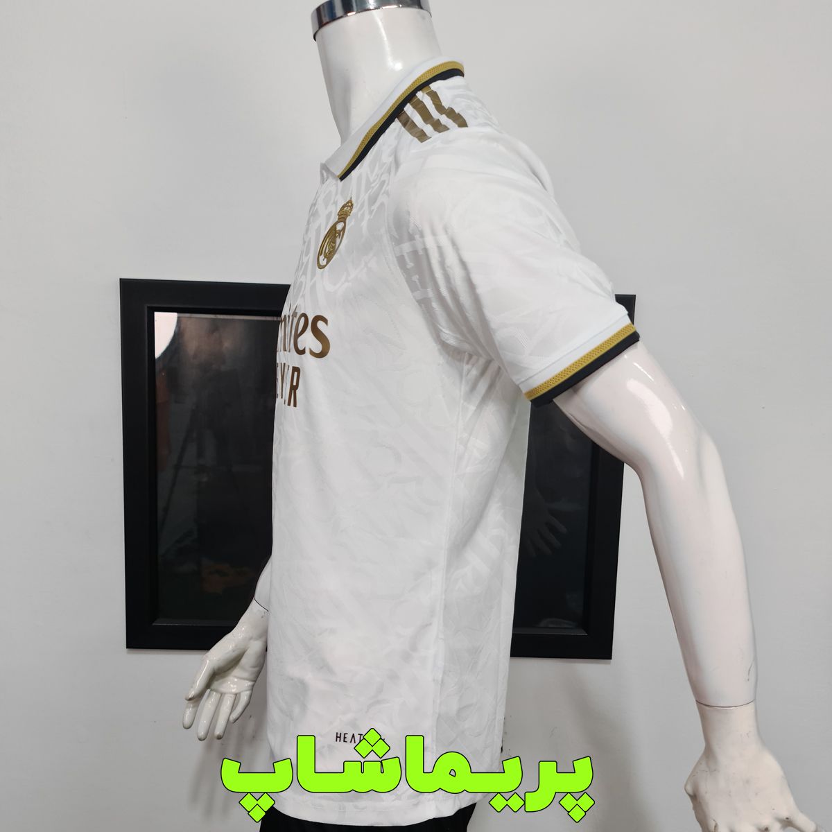 لباس پلیری سفید سوم رئال مادرید 2025 لباس پلیری سفید سوم رئال مادرید 2025